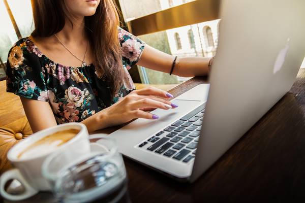 Empresa promove hora do cafezinho e happy hour virtuais para integrar funcionários