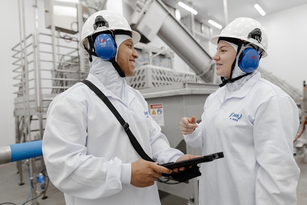Imagem da matéria Friboi, da JBS, lança programa para formação de jovens lideranças em operações industriais