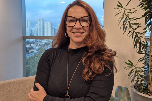 Lean deu voz ao varejo, diz Cláudia Zem, diretora da Universidade Corporativa da Leroy Merlin