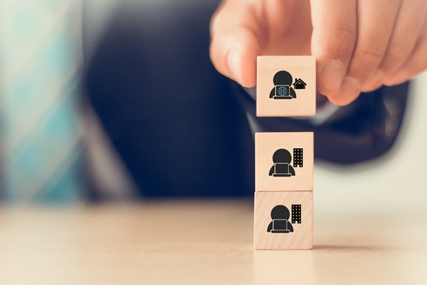 Para mais 50% dos brasileiros, modelo de trabalho é fator decisivo para ficar ou não no emprego