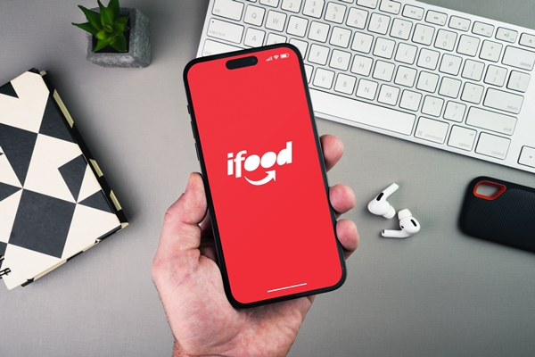 Imagem da matéria iFood transformou a IA em um dos motores do Ebitda e ampliou contratações, em vez de demitir