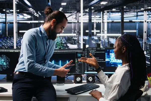 Imagem da matéria V8.Tech aposta em mobilidade interna para enfrentar o apagão de talentos em tecnologia