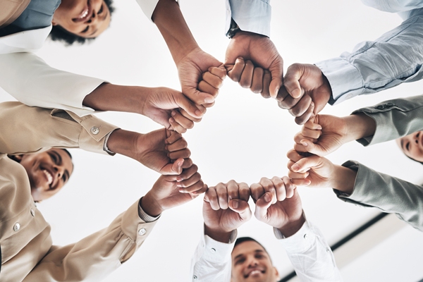 iD\TBWA fortalece cultura de liderança e diversidade com programas que unem propósito e negócio