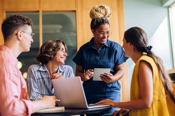 Imagem de destaque da matéria Pacto Global da ONU lança guia para fortalecer estratégias de Direitos Humanos e DEI nas empresas brasileiras