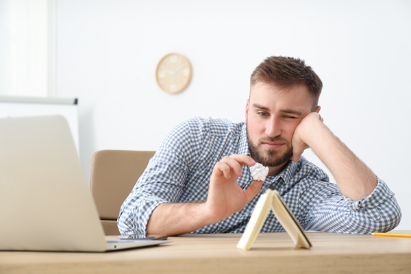 Gestores podem e devem gerir a procrastinação nas empresas