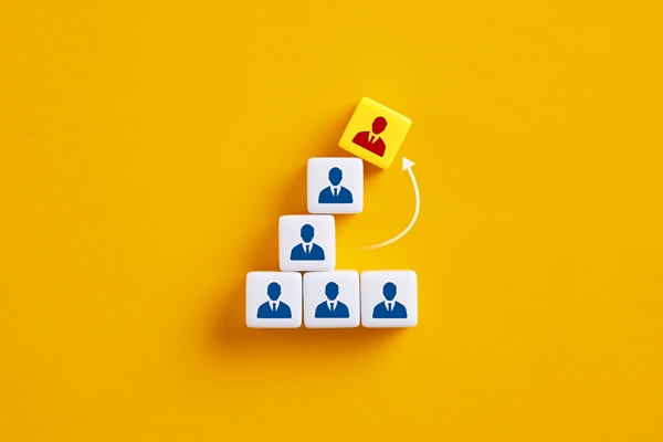 Imagem da matéria Mais de 50% das empresas criam cargos intermediários para acelerar a formação de líderes